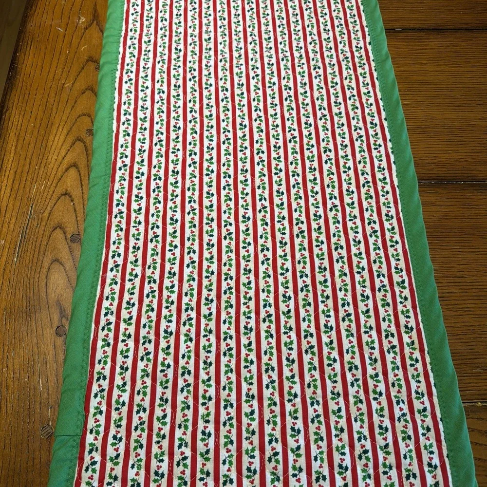 Vtg Christmas Table Runner 2 Sided Red Green Holly 67